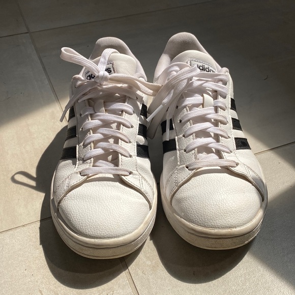 Adidas Women's Grand Court 2.0 Sneaker - Picture 6 of 10